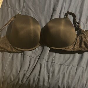 Victoria's Secret Elegant Lace on the sides, full coverage, push-up  Black Bra